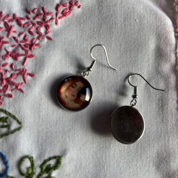 Gustav Klimt 'The Mother & Child" Cobachon Earrings Silver NEW Master Artist Ser - Picture 4 of 8